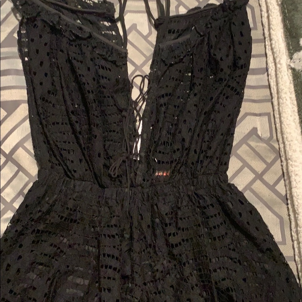 1 DAY SALE LAST 1️⃣ 😍 Black Crotchet Romper 😍 - Picture 3 of 6